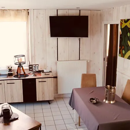 Διαμέρισμα Duplex, 2 Sdb, 2 Chambres, Dans Impasse En Centre-ville Gérardmer