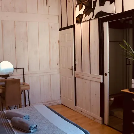 Duplex, 2 Sdb, 2 Chambres, Dans Impasse En Centre-ville דירה