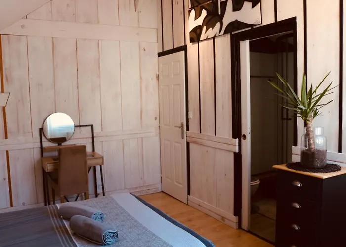 Duplex, 2 Sdb, 2 Chambres, Dans Impasse En Centre-ville דירה